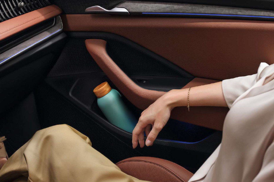 Side Bottle Holder of Superb in UAE