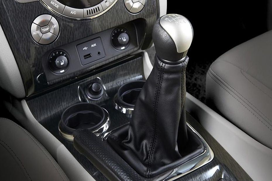 Ssangyong Rexton W Gear Shifter in UAE