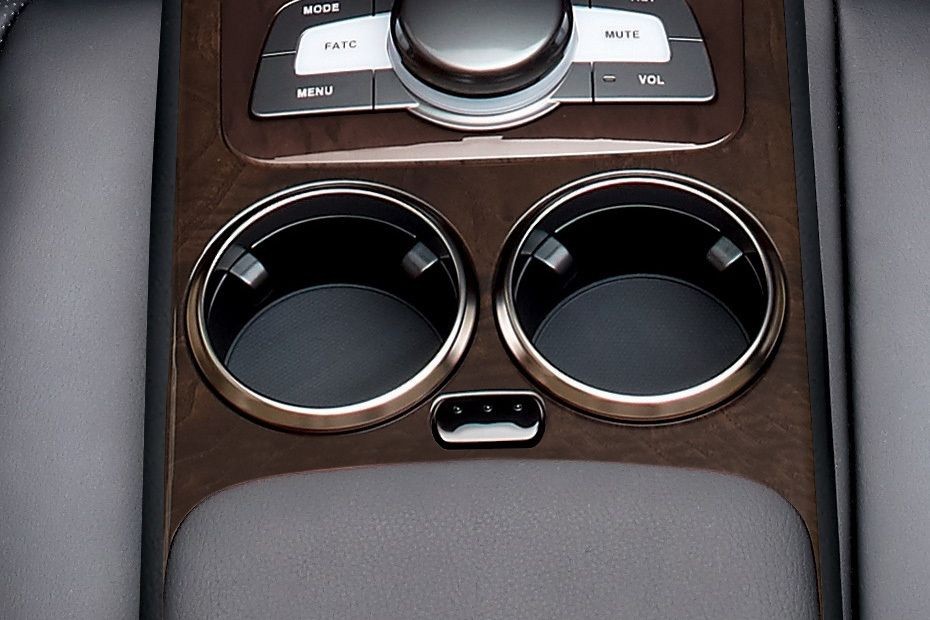 Chairman W Armrest Rear in UAE