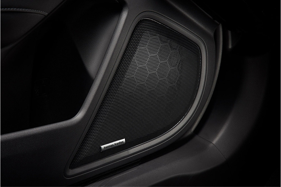 Speakers View of Subaru Outback in UAE