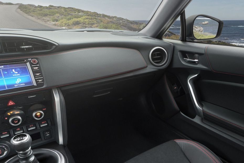 Subaru BRZ (2013-2021) Passengers View in UAE