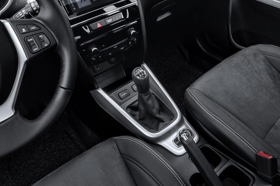 Suzuki Vitara (2022) Gear Shifter in UAE