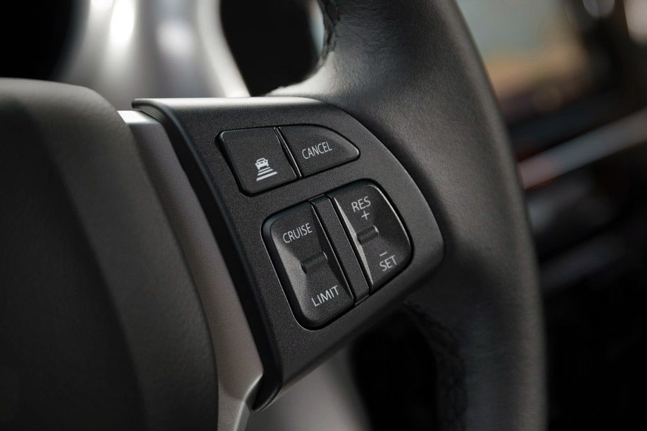 Suzuki Vitara (2022) Multi Function Steering in UAE