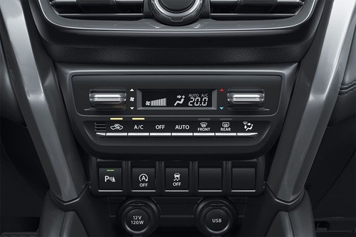 Front AC Controls of Suzuki Grand Vitara