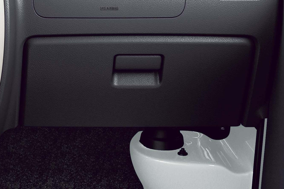 Suzuki EECO Glove Box in UAE