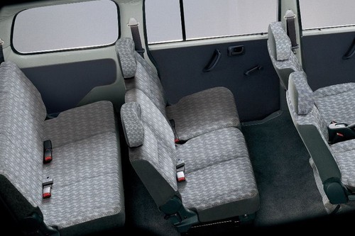 Suzuki APV Rd Row Seat