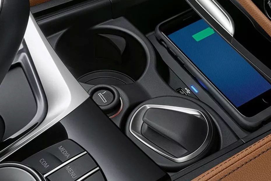 6 Series Gran Turismo Cup Holders in UAE