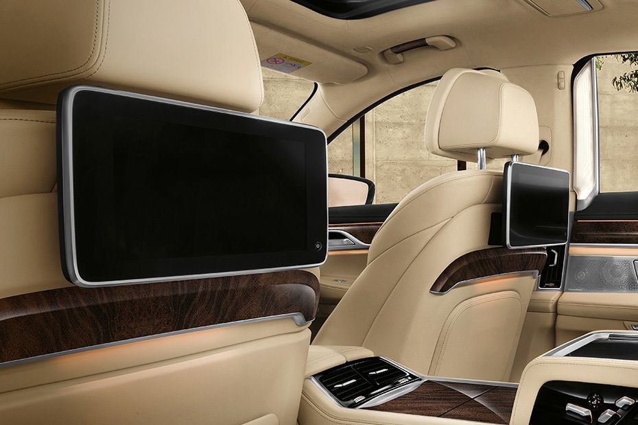 Rear Seat Entertainment of BMW 6 Series Gran Turismo in UAE