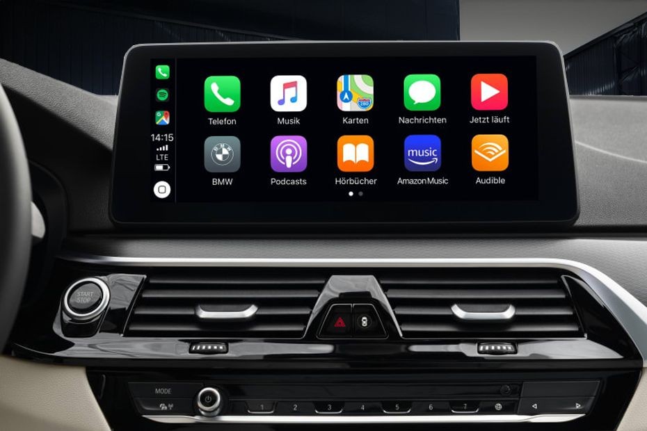 Stereo View of X4 M in UAE