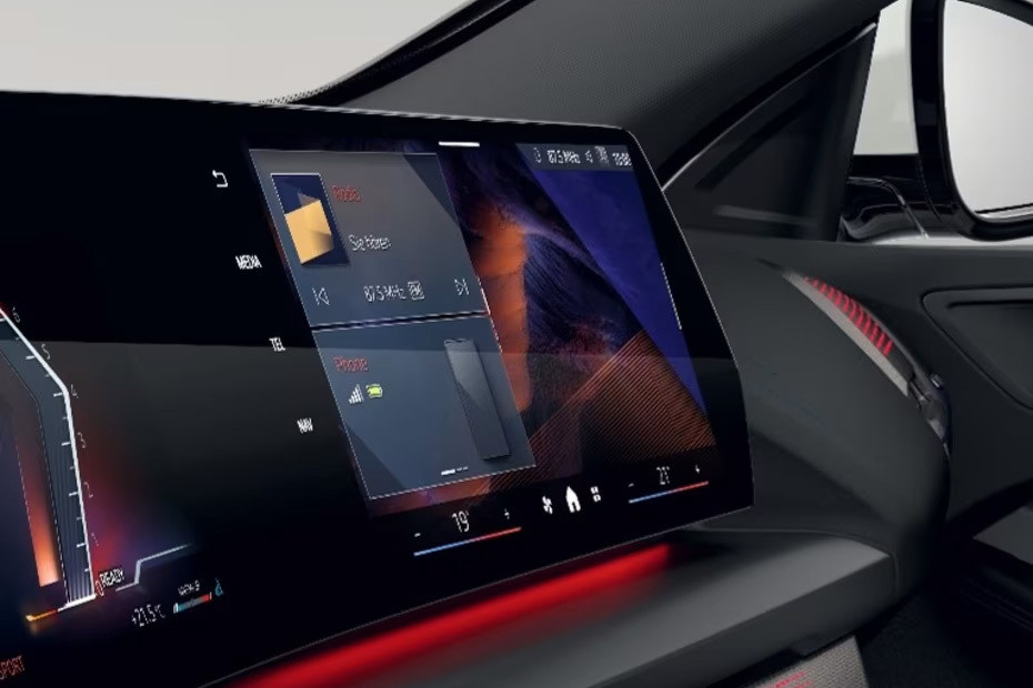 Stereo View of 2 Series Gran Coupe in UAE