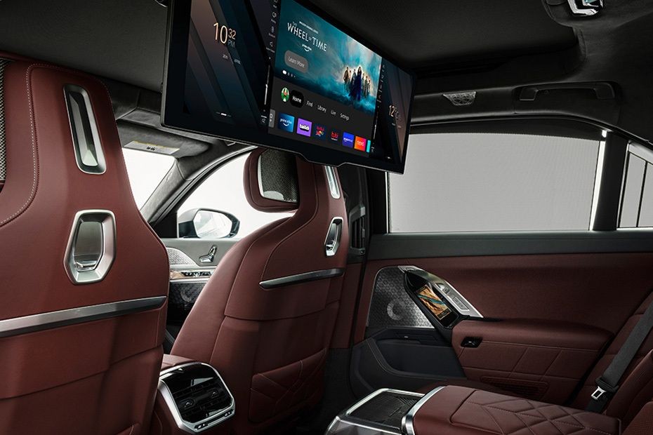 Rear Seat Entertainment of BMW 7 Series in UAE