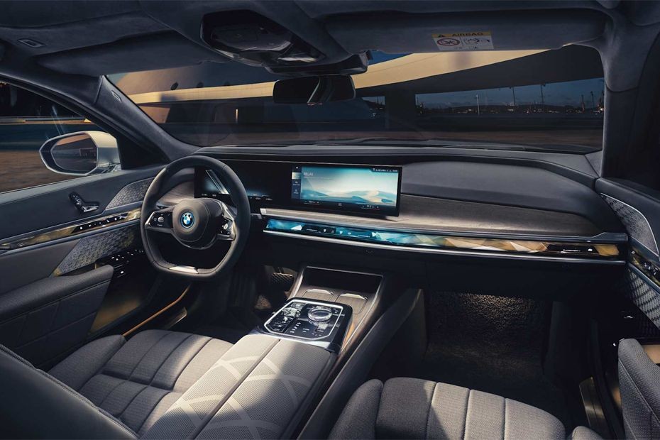 Dashboard View of i7 in UAE