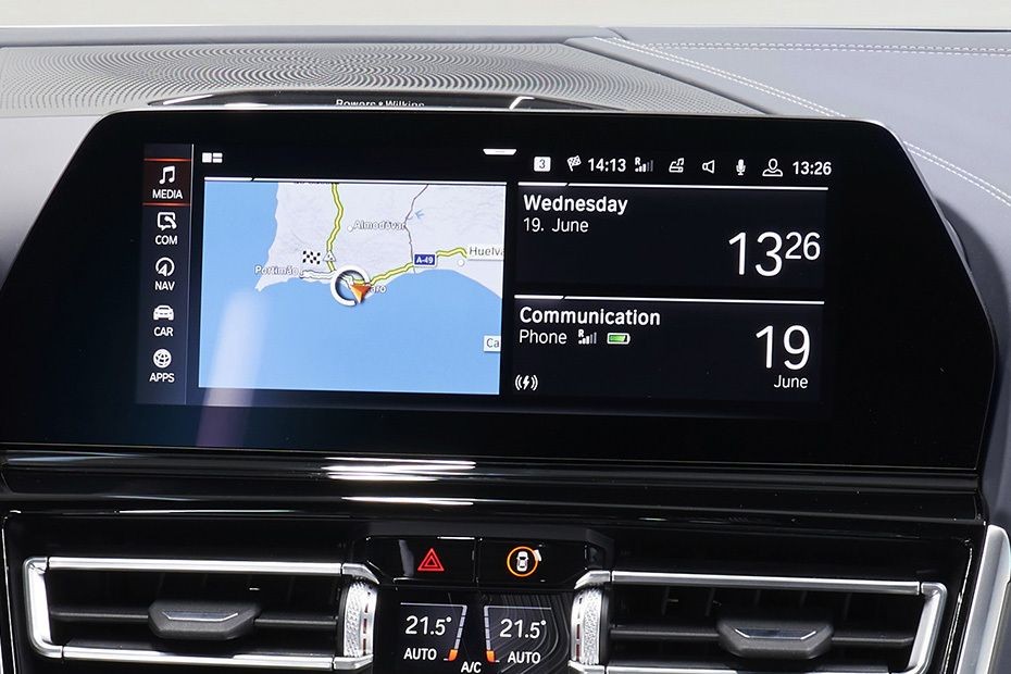 Stereo View of 8 Series Gran Coupe in UAE