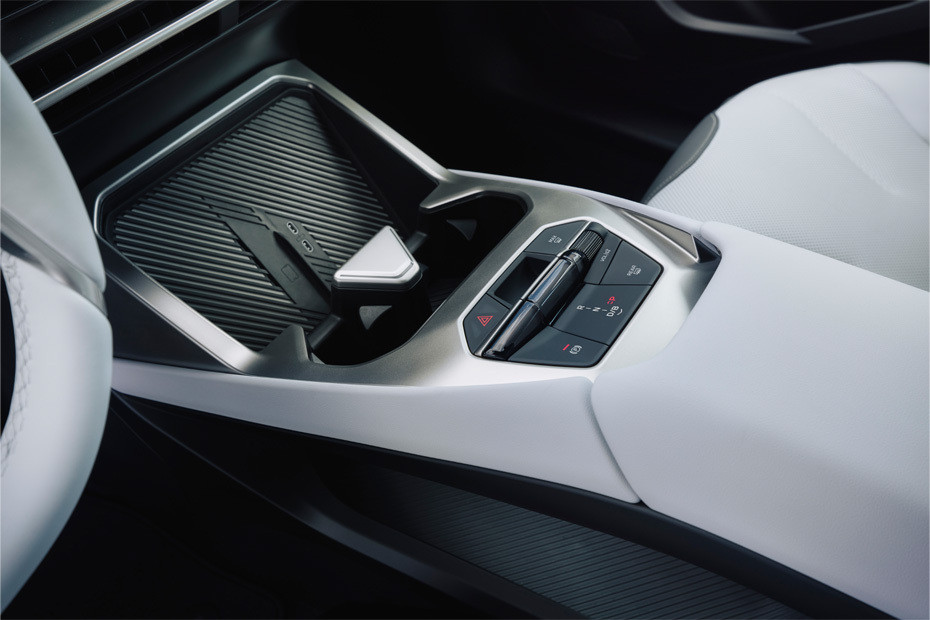 IX3 Front Center Divider