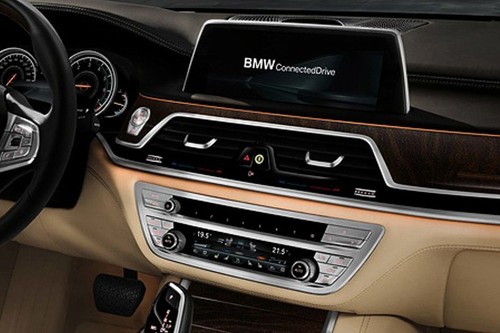 7 Series Sedan Center Console
