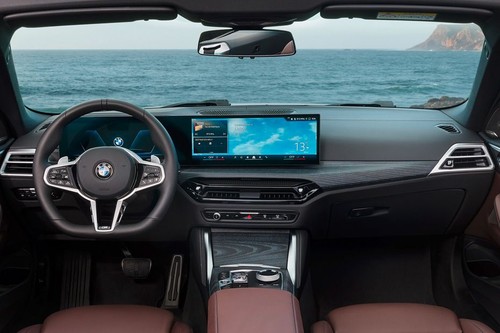 Dashboard View of 4 Series Convertible