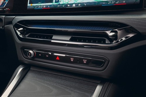 Front AC Controls of BMW 4 Series Convertible
