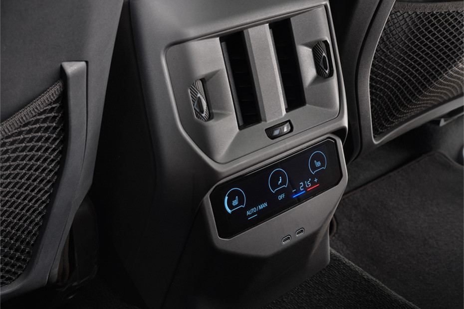 X3 Rear AC Controls X3 Rear AC Controls