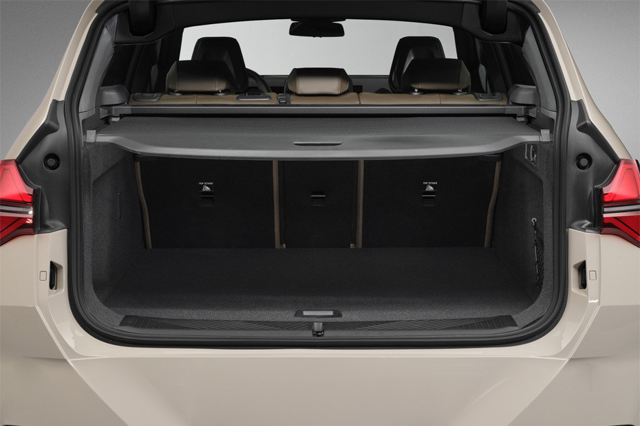 Storage Closer View of BMW X3 Storage Closer View of BMW X3
