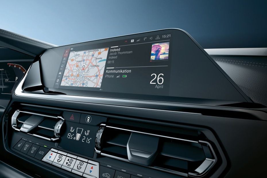 Stereo View of Z4 in UAE