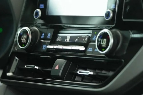 Front AC Controls of Toyota Highlander (2020-2023)