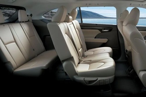 Toyota Highlander (2020-2023) Passengers View