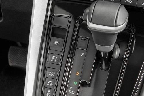 Toyota Innova Hycross Gear Shifter