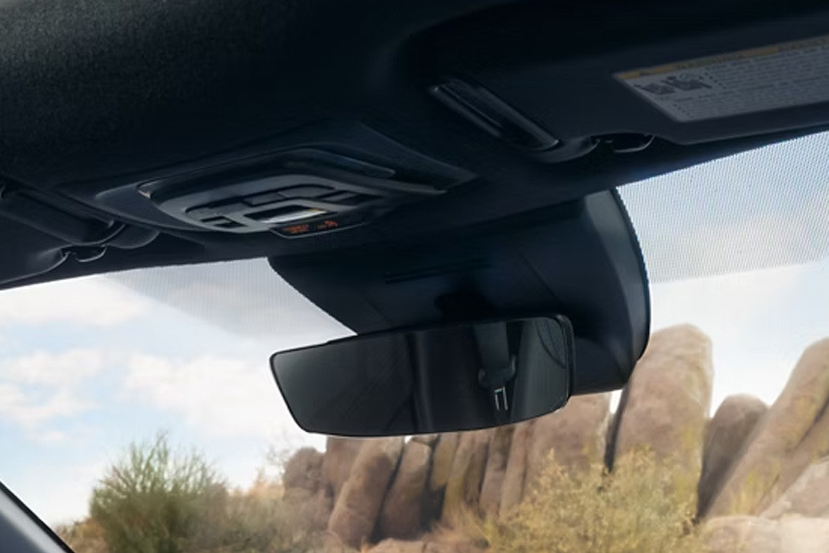 Corolla Cross facelift  Courtesy Lamps in UAE