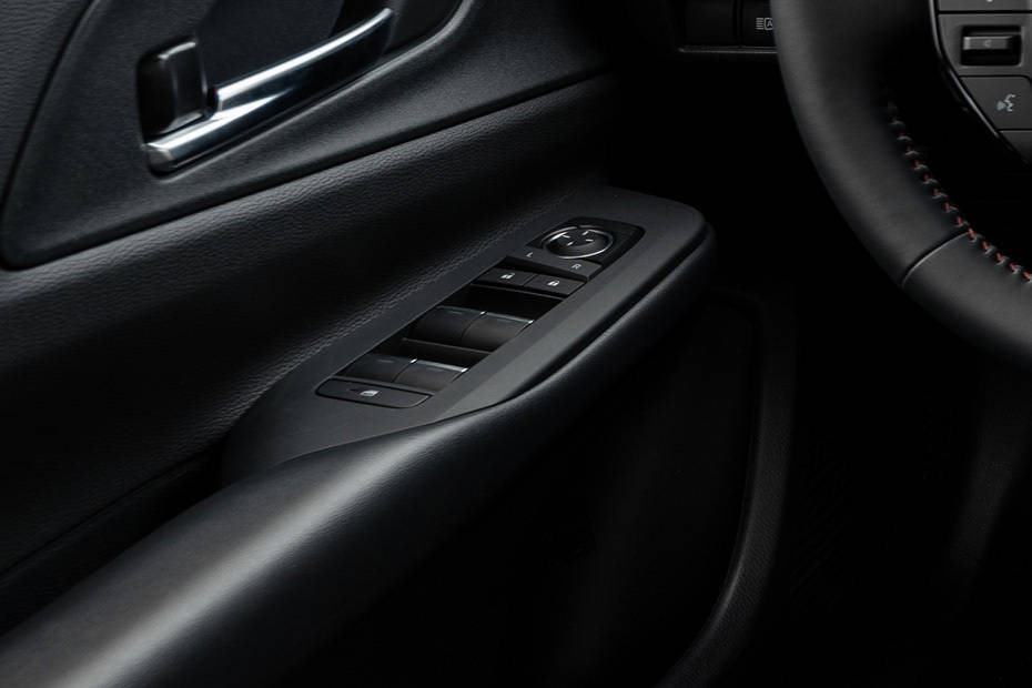 Toyota Prius Drivers Side In Side Door Controls Toyota Prius Drivers Side In Side Door Controls