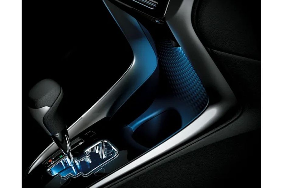 Toyota Yaris Hatchback Gear Shifter in UAE