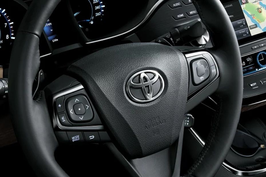 Toyota Avalon (2012-2021) Multi Function Steering in UAE