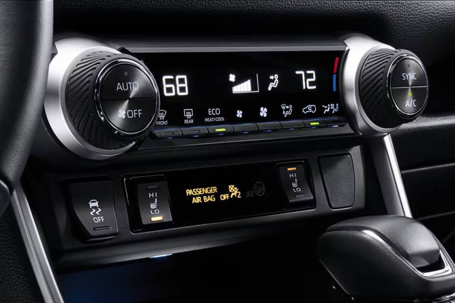 Front AC Controls of Toyota RAV 4 Front AC Controls of Toyota RAV 4