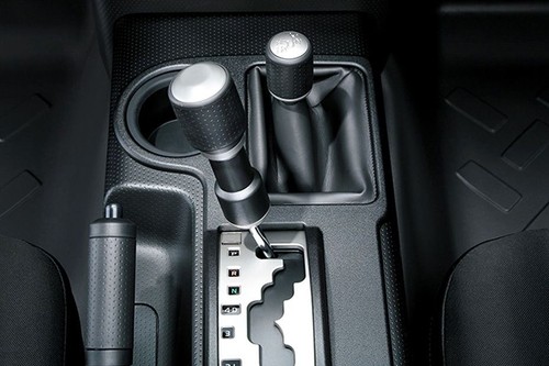 Toyota FJ Cruiser Gear Shifter