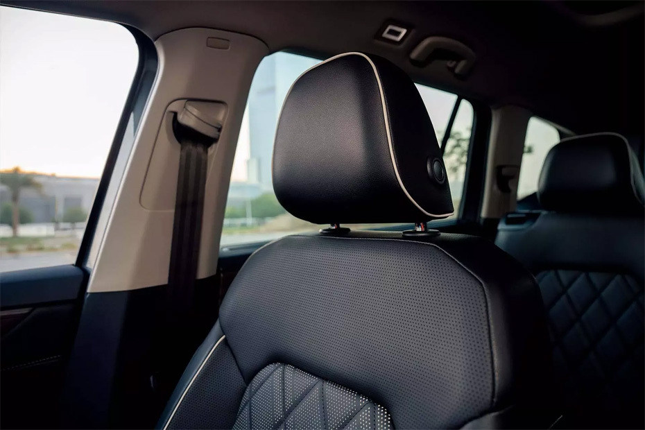 Teramont Front Seats in UAE