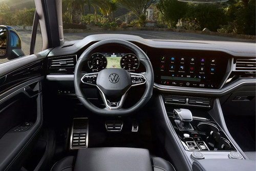 Dashboard View of Touareg