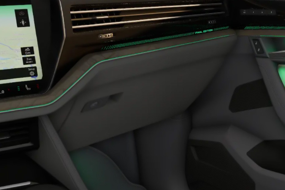 Volkswagen Touareg Glove Box in UAE