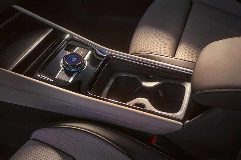 Tiguan Front Center Divider