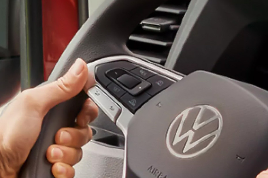 Volkswagen Crafter Multi Function Steering in UAE