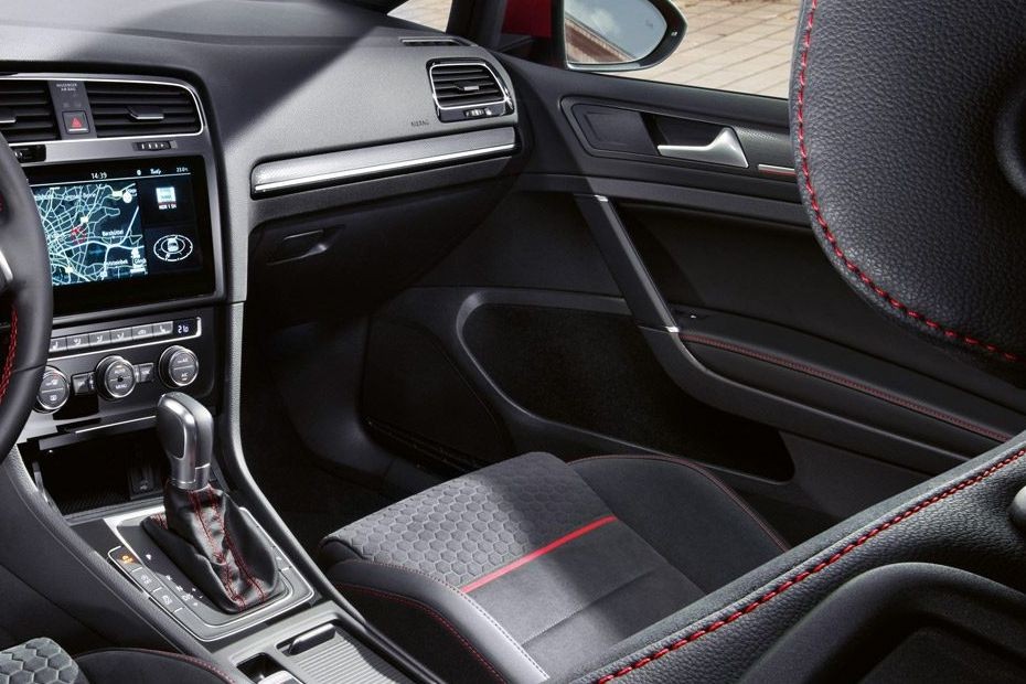 Volkswagen Golf TDI Passengers View in UAE