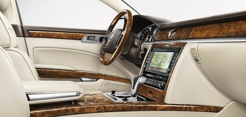 Phaeton Front Center Divider