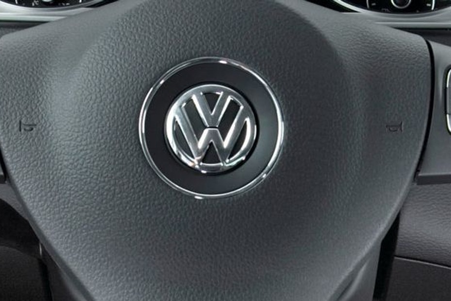 Volkswagen Passat (2012-2021) Multi Function Steering in UAE