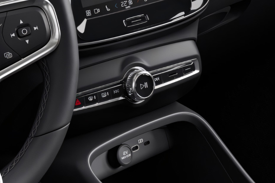 Front AC Controls of Volvo XC40 Front AC Controls of Volvo XC40