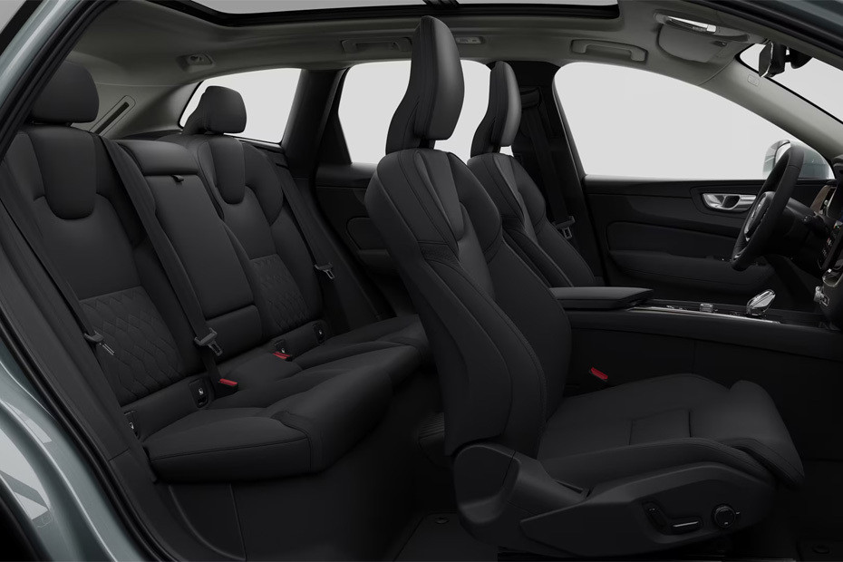 Volvo XC60 Front And Rear Seats Together in UAE