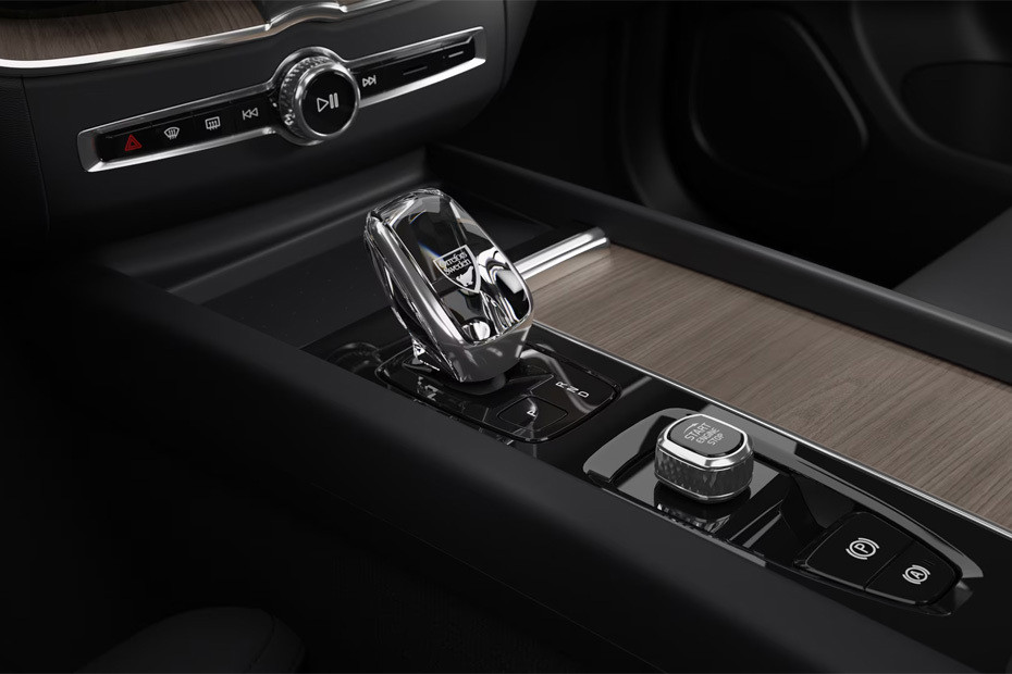 Volvo XC60 Gear Shifter in UAE