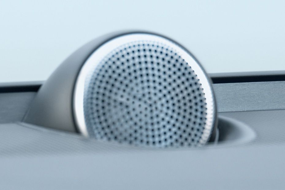 Speakers View of Volvo S60 in UAE
