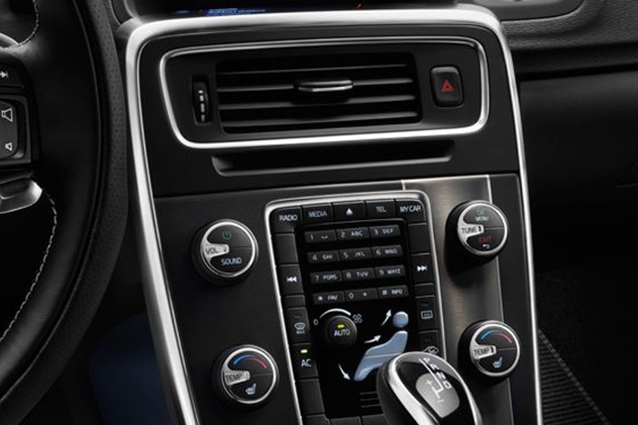 S60 (2012-2021) Center Console in UAE