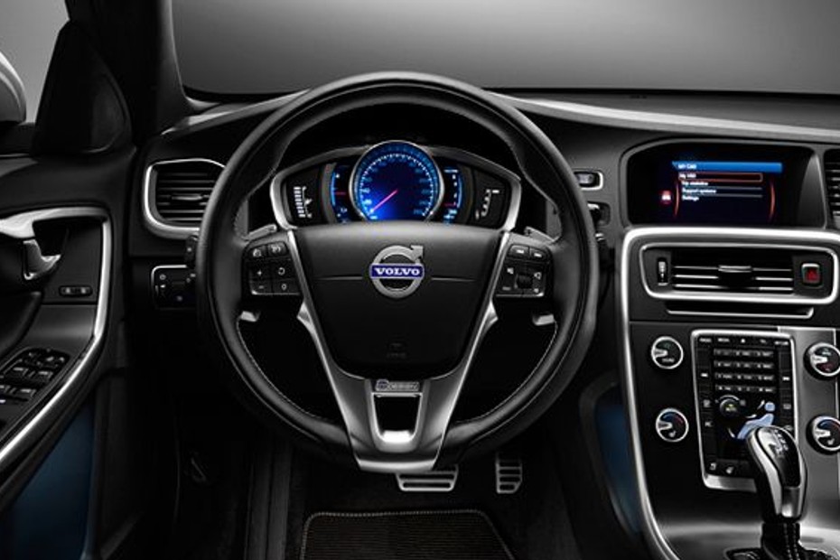 Dashboard View of S60 (2012-2021) in UAE