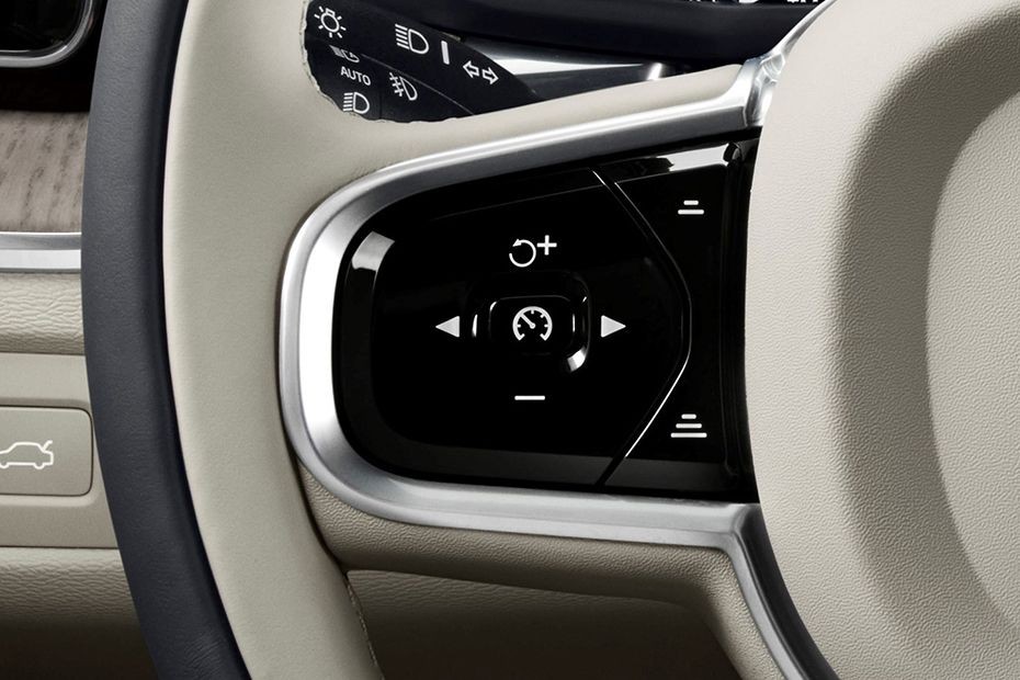 Volvo XC60 (2022-2022) Multi Function Steering in UAE