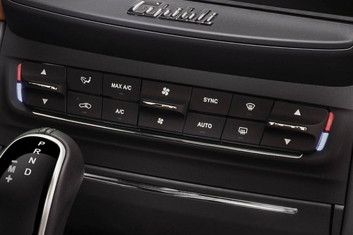 Front AC Controls of Maserati Ghibli (2014-2022)