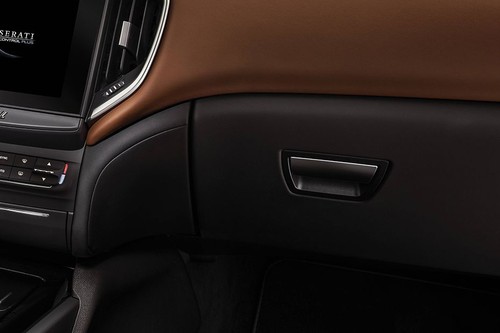 Maserati Ghibli (2014-2022) Glove Box